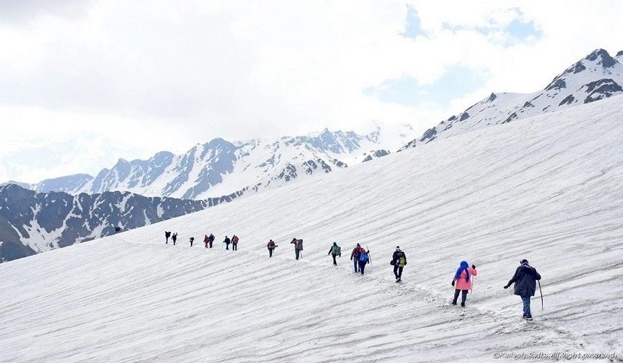 Saar Pass Trek